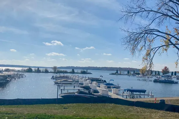 $1,095,000 | 2631 Mooring Court, Delavan, WI 53115