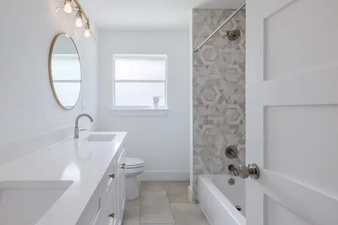 $1,100,000 | 2902 Skylark Drive, Austin, TX 78757
