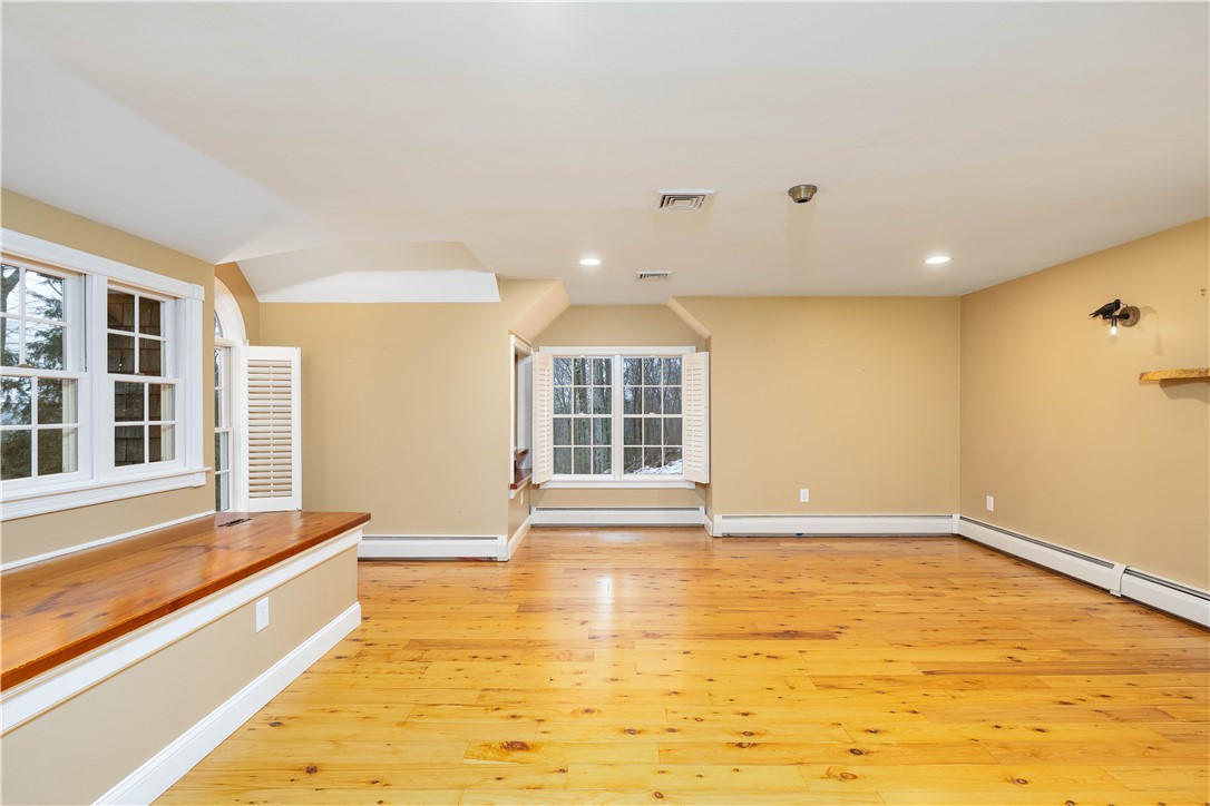 710 Pound Hill Road North Smithfield, RI 02896 - Photo 15 of 50