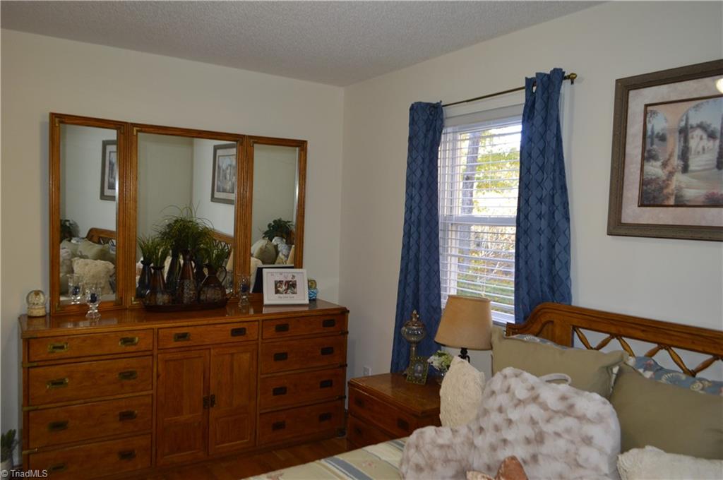 946 Quaker Road Mount Airy, NC 27030 - Photo 12 of 24 Gallery Image 12