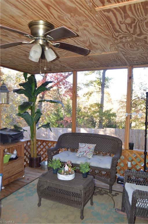946 Quaker Road Mount Airy, NC 27030 - Photo 17 of 24 Gallery Image 17