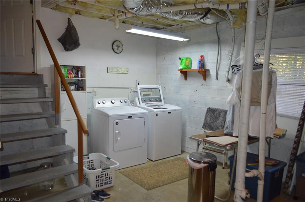946 Quaker Road Mount Airy, NC 27030 - Photo 18 of 24 Gallery Image 18