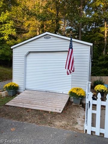 946 Quaker Road Mount Airy, NC 27030 - Photo 21 of 24 Gallery Image 21