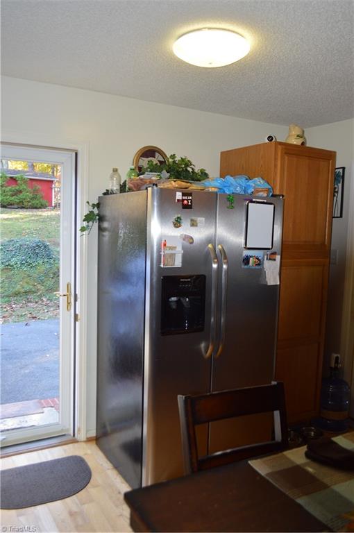 946 Quaker Road Mount Airy, NC 27030 - Photo 8 of 24 Gallery Image 8