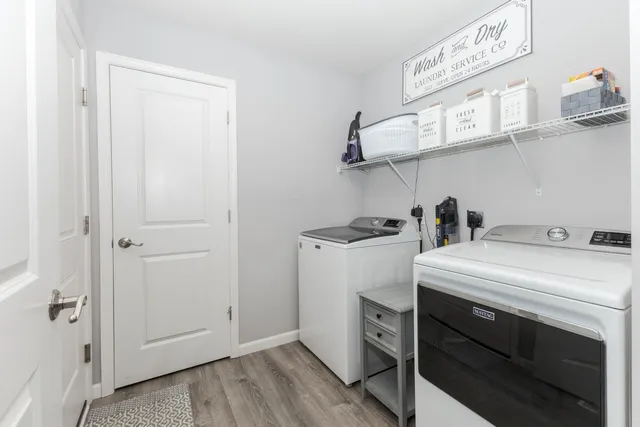 $299,900 | 231 Eugene Drive, Normal, IL 61761