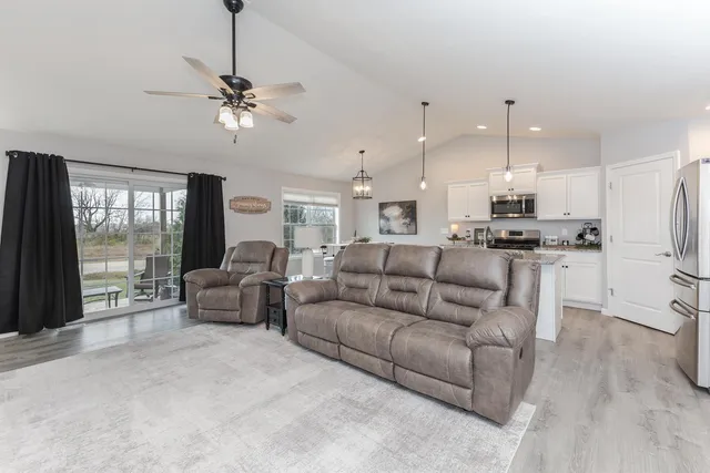 $299,900 | 231 Eugene Drive, Normal, IL 61761