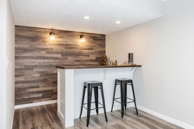 $299,900 | 231 Eugene Drive, Normal, IL 61761