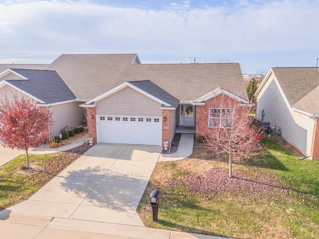 $299,900 | 231 Eugene Drive, Normal, IL 61761