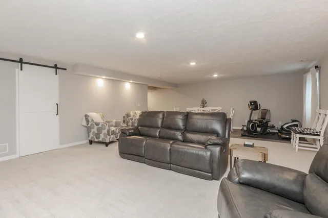 $299,900 | 231 Eugene Drive, Normal, IL 61761