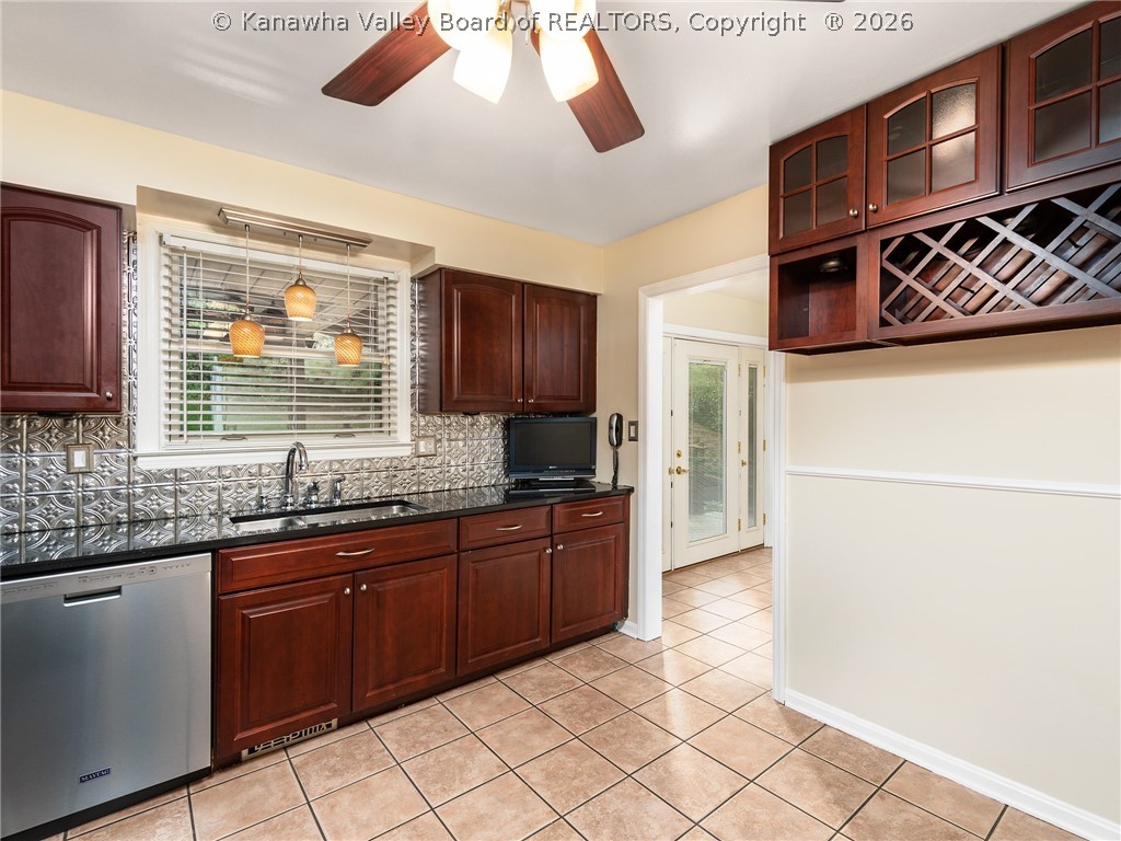 1575 Nottingham Road Charleston, WV 25314 - Photo 11 of 27 Gallery Image 11