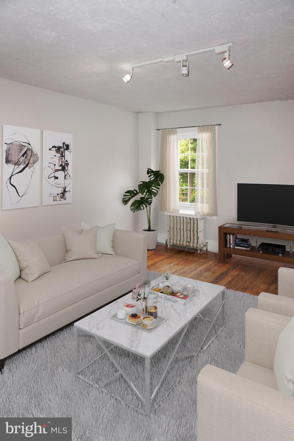 121 Francis Avenue Wayne, PA 19087 - Photo 3 of 8 Living Room