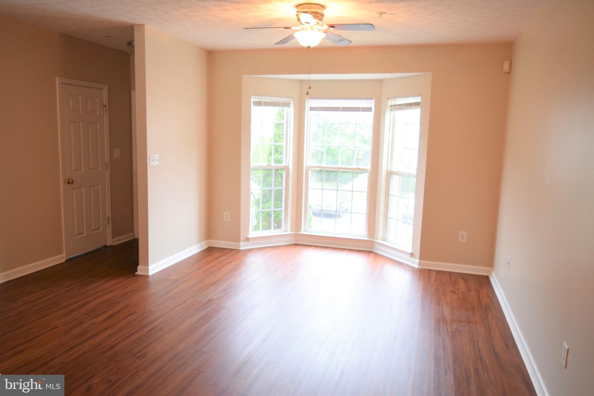 741 Heather Stone Loop, Unit 55 Glen Burnie, MD 21061 - Photo 3 of 26 Living Room