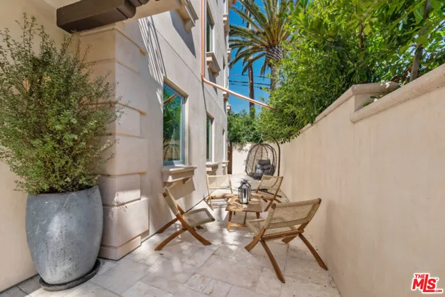 $12,975 | 1825 Pandora Avenue, Unit 101, Los Angeles, CA 90025