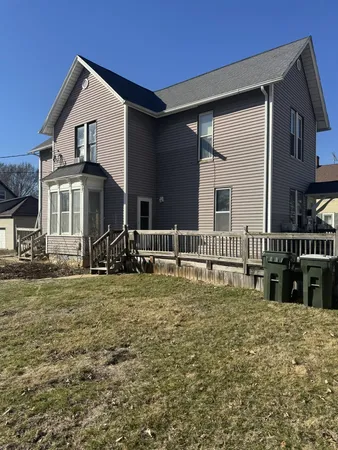 $147,000 | 212 East 10th Street, Sterling, IL 61081