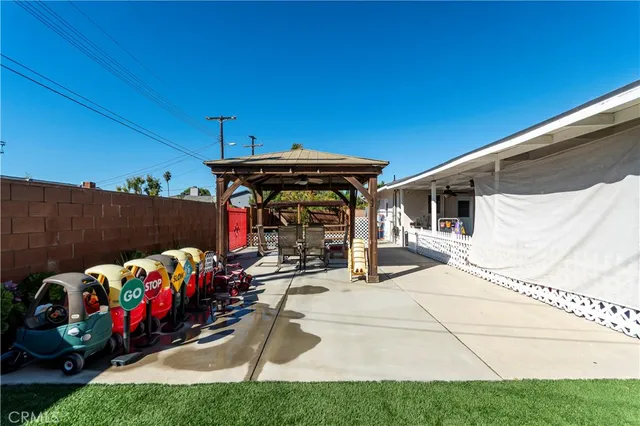 a children room with toys and toys
