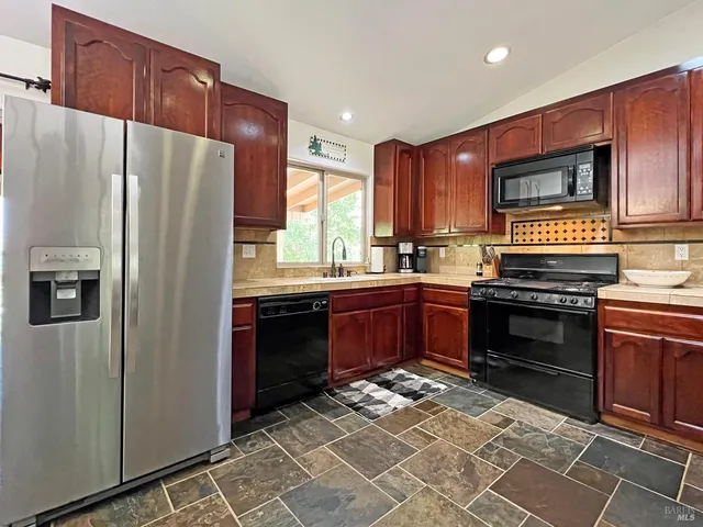 $299,000 | 3320 Booth Way, Potter Valley, CA 95469