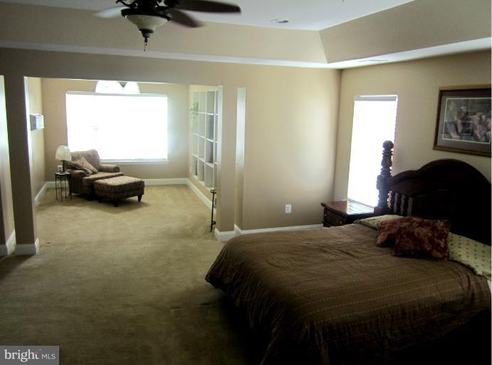 Bedroom (Master)
