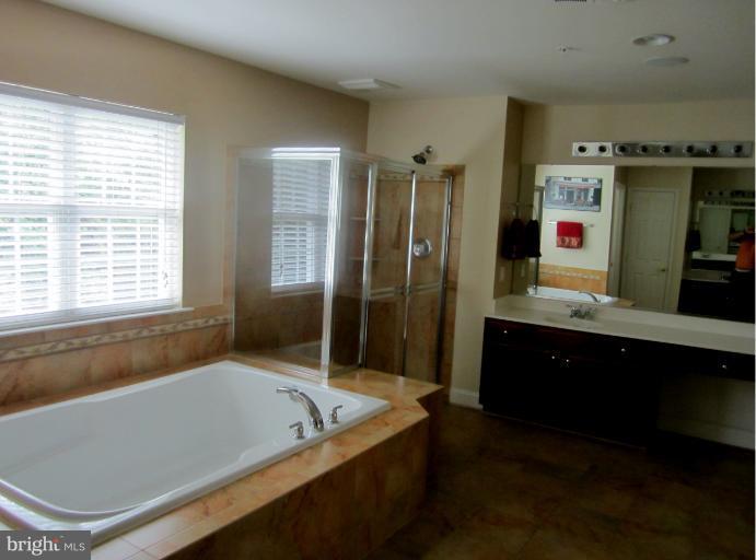 4925 Rees Lane Bowie, MD 20720 - Photo 18 of 28 Bath (Master)