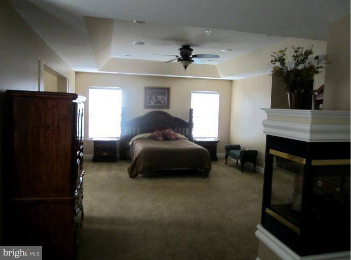 Bedroom (Master)