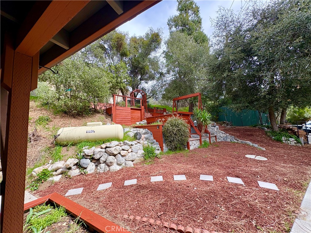 36750 Hilltop Road Yucaipa, CA 92399 - Photo 4 of 27 a view of a outdoor space