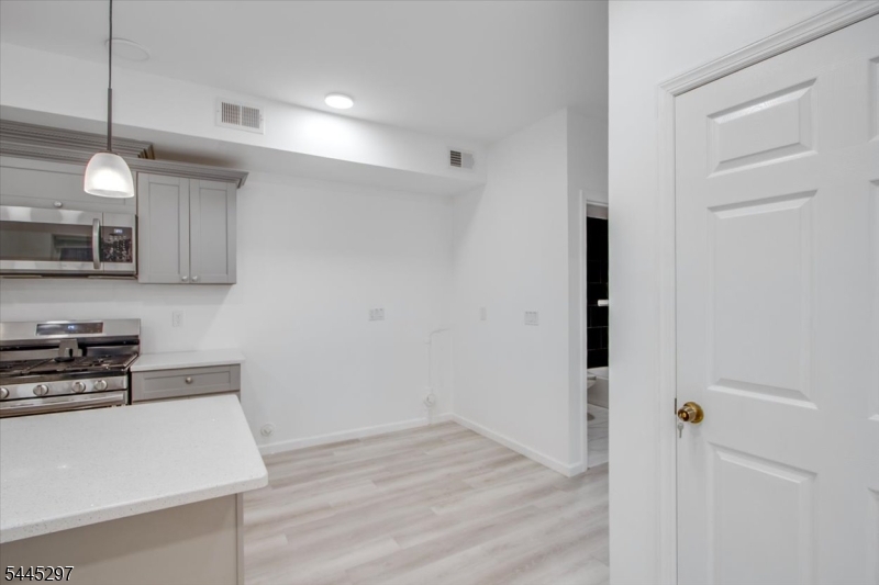 500 South 18th Street, Unit 1 Newark, NJ 07103 - Photo 9 of 21