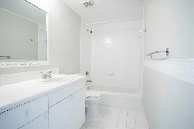 $380,000 | 50 Menores Avenue, Unit 732, Coral Gables, FL 33134