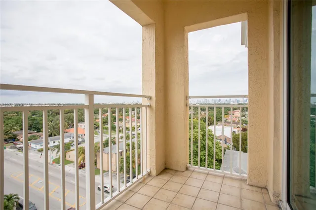 $380,000 | 50 Menores Avenue, Unit 732, Coral Gables, FL 33134