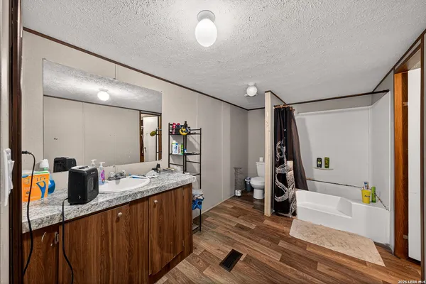 $160,000 | 106 County Road 2672, Devine, TX 78016