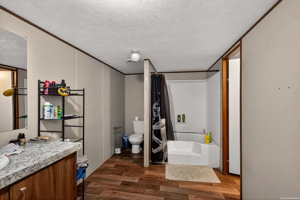 $160,000 | 106 County Road 2672, Devine, TX 78016