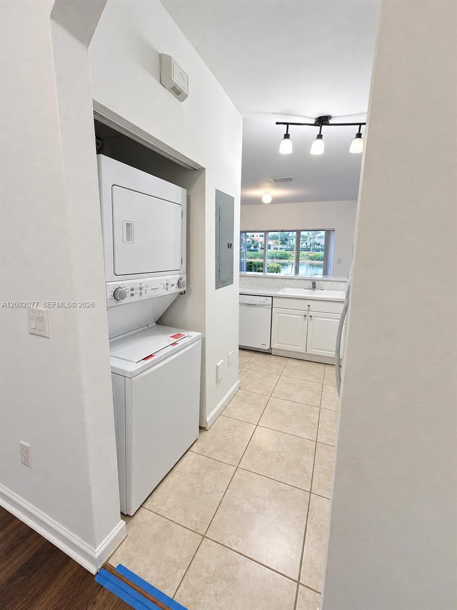 1555 Northeast 33rd Road, Unit 1042 Homestead, FL 33033 - Photo 2 of 12 Gallery Image 2