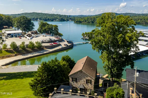 $1,090,000 | 667 Rockingham Road, Gray, TN 37615