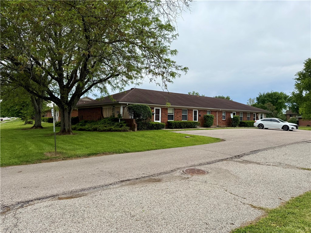 5253 Lamme Road Dayton, OH 45439 - Photo 10 of 87 Gallery Image 10