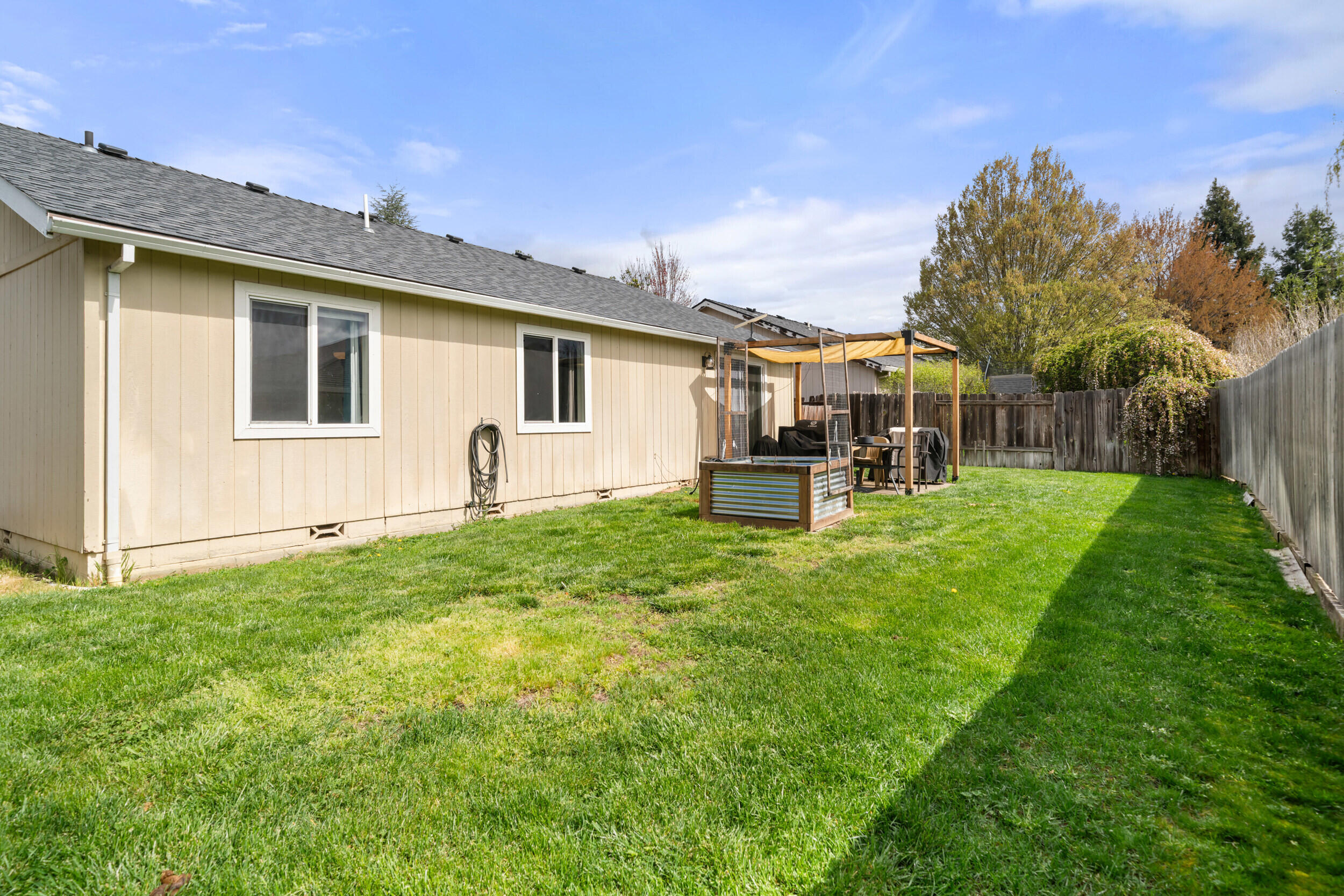 74 Eagle View Drive Eagle Point, OR 97524 - Photo 23 of 31 74 Eagle View Dr_ Eagle Point_ OR 97524-