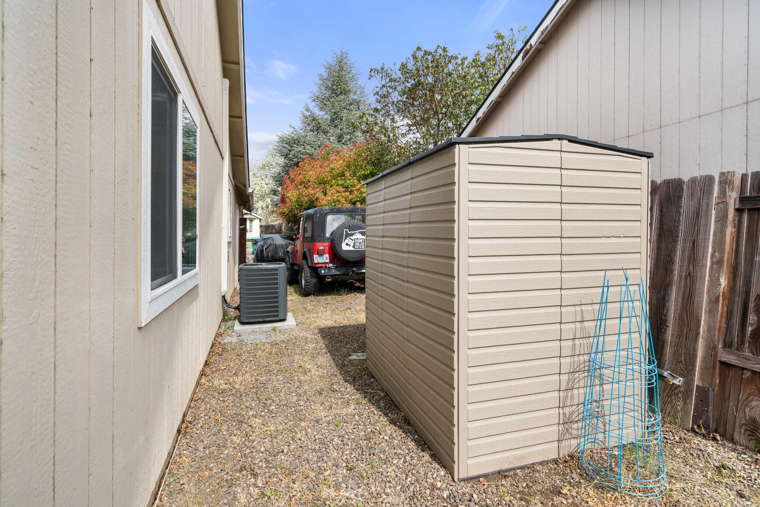 74 Eagle View Drive Eagle Point, OR 97524 - Photo 25 of 31 74 Eagle View Dr_ Eagle Point_ OR 97524-