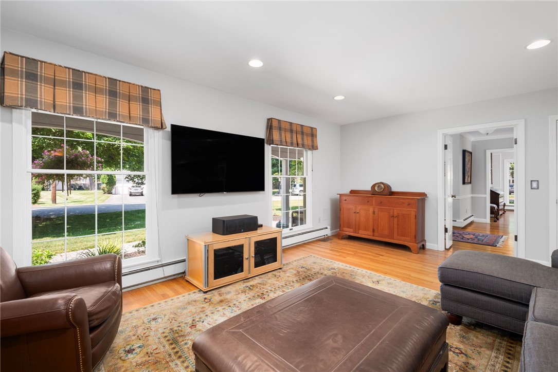 1 Pierce Court Barrington, RI 02806 - Photo 7 of 45