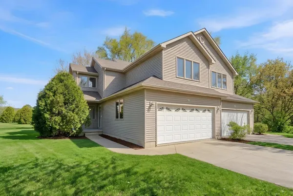 $349,900 | 113 Andresen Court, DeKalb, IL 60115