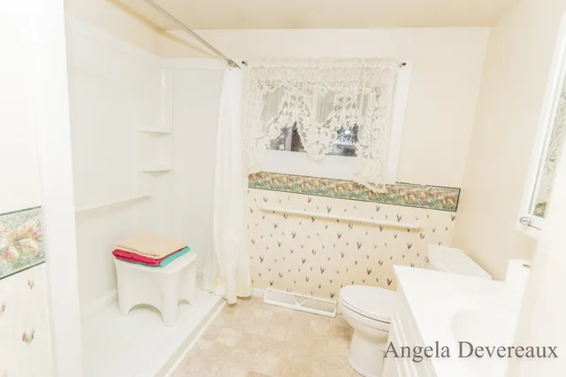 $250,000 | 9375 Russell Drive, Greenville, MI 48838