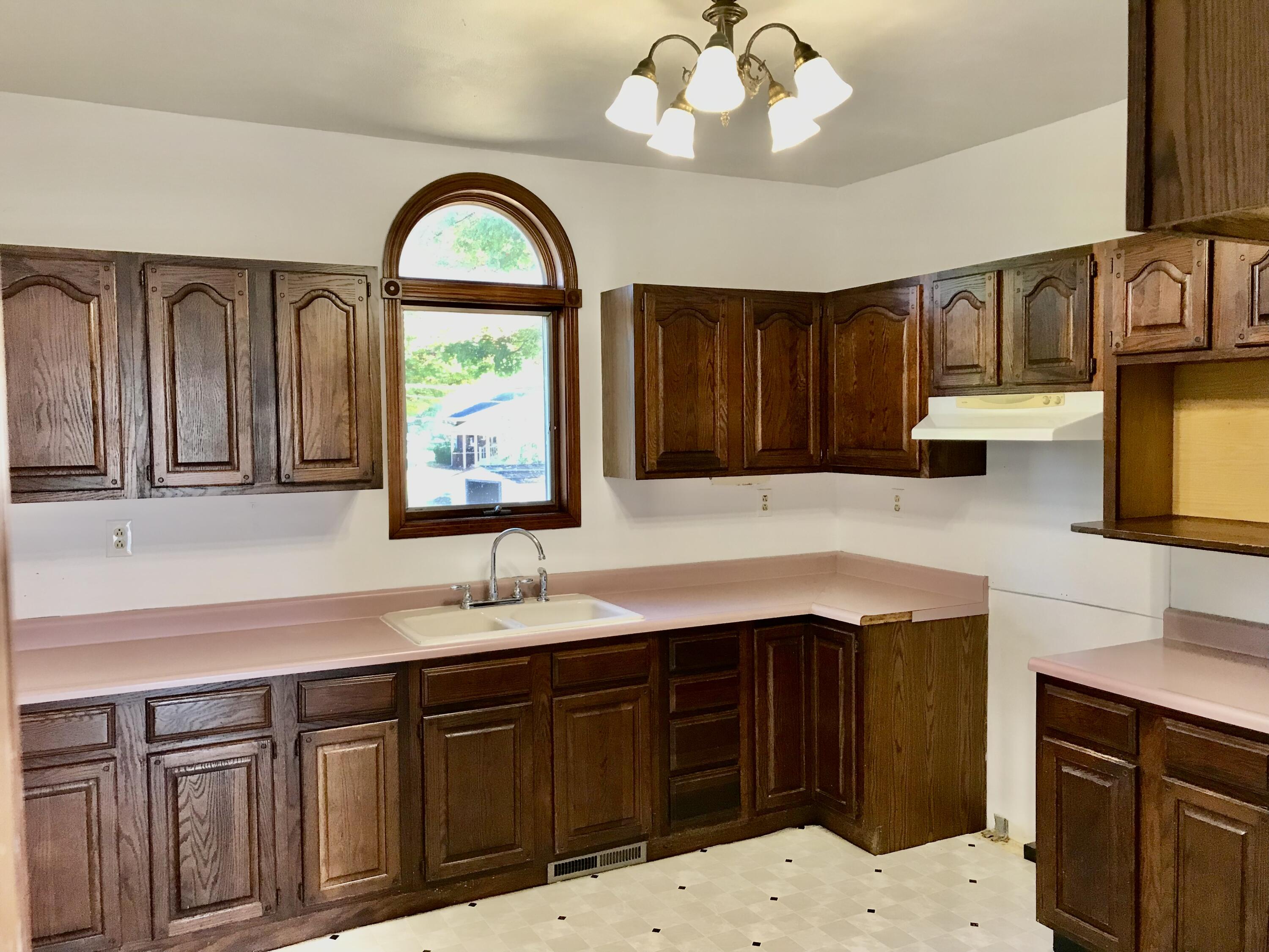 407 East Chicago Road White Pigeon, MI 49099 - Photo 3 of 35 5500A04E-C5AD-4830-AC31-A53758F55C2C