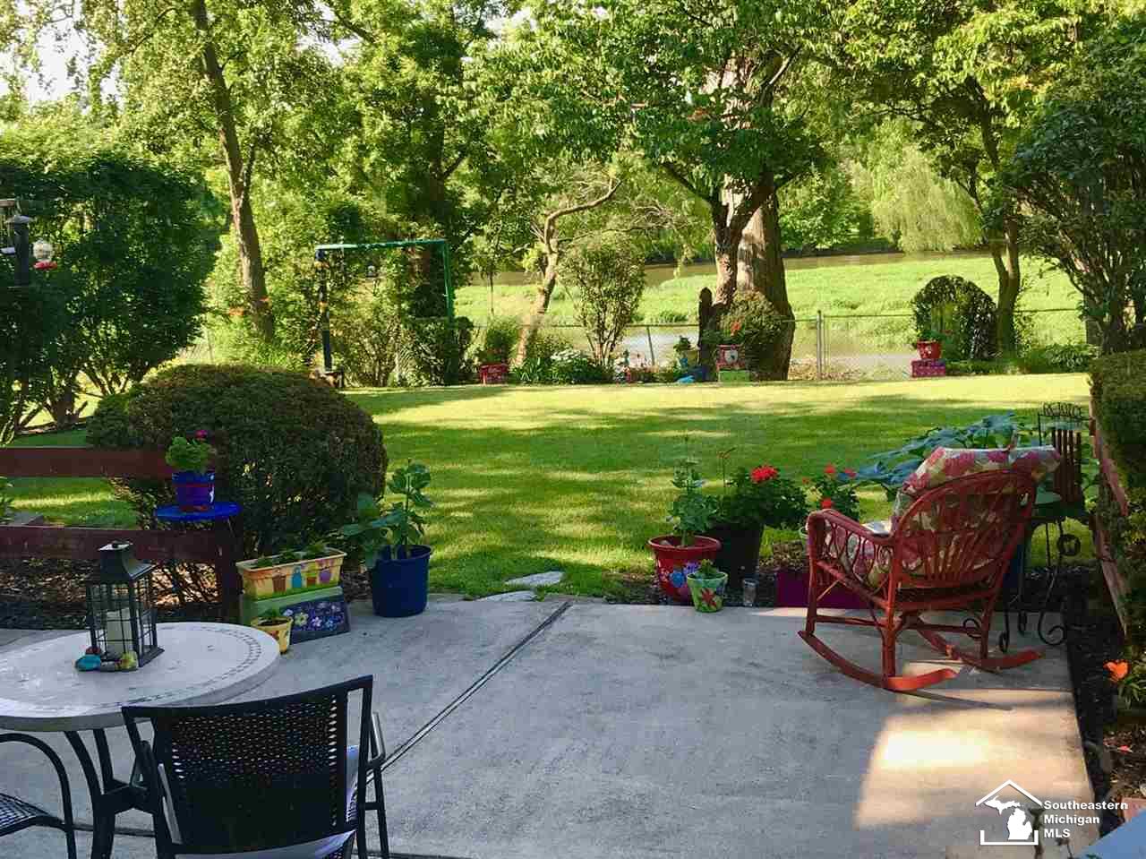 3872 South Custer Road Monroe, MI 48161 - Photo 16 of 22 Gallery Image 16