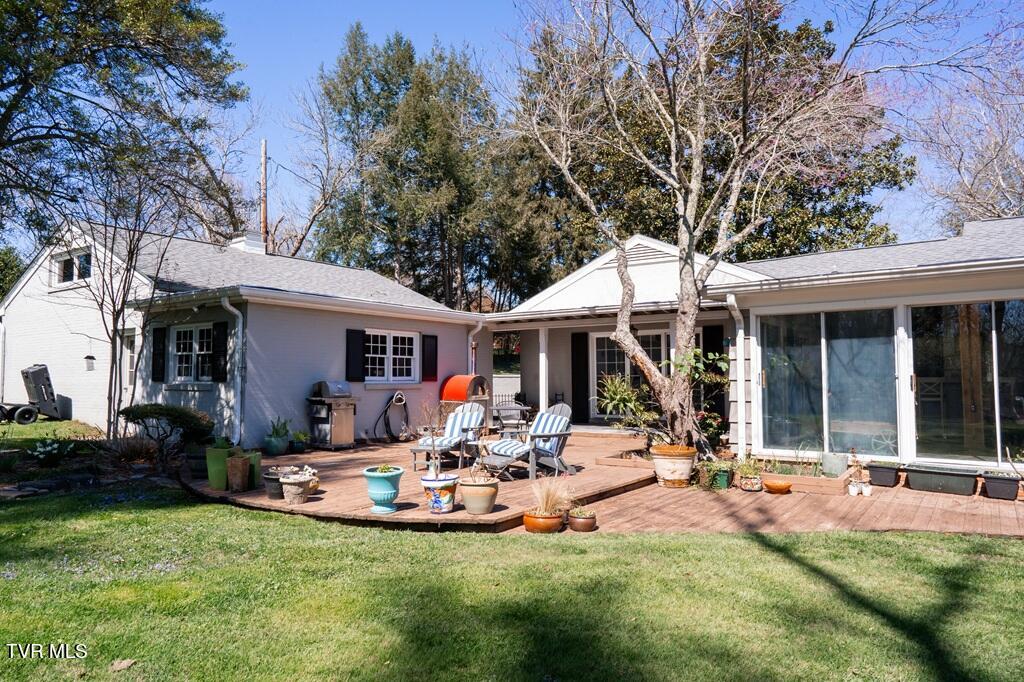 100 Earlway Road Bristol, TN 37620 - Photo 11 of 45 16 Earlway-16