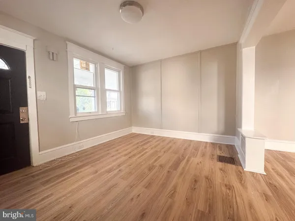 $2,100 | 27 East Adams Street, Paulsboro, NJ 08066