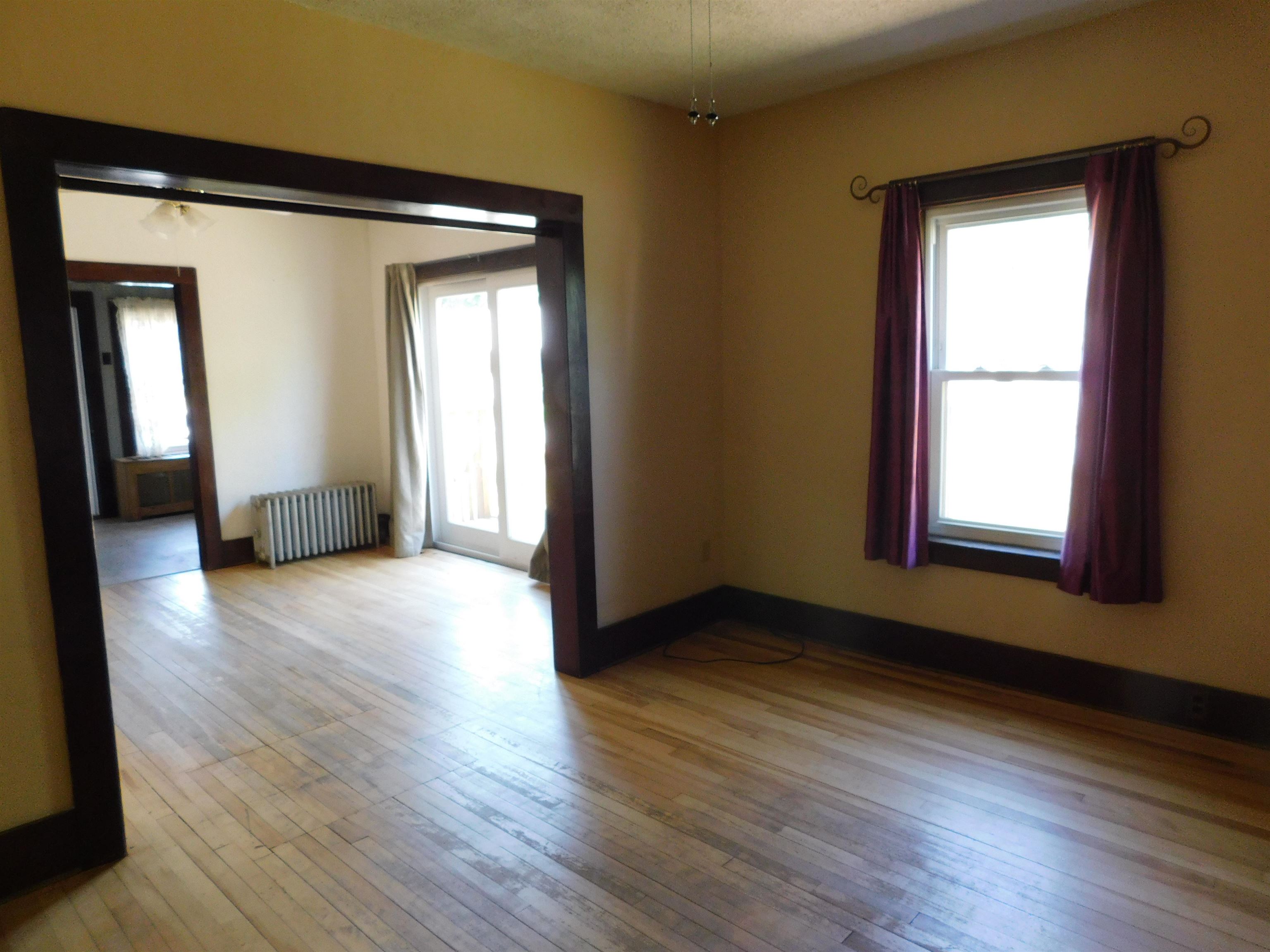217 Union Street Springfield, VT 05156 - Photo 7 of 34