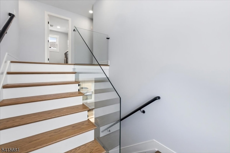 34 Zazzetti Street Waldwick, NJ 07463 - Photo 14 of 48