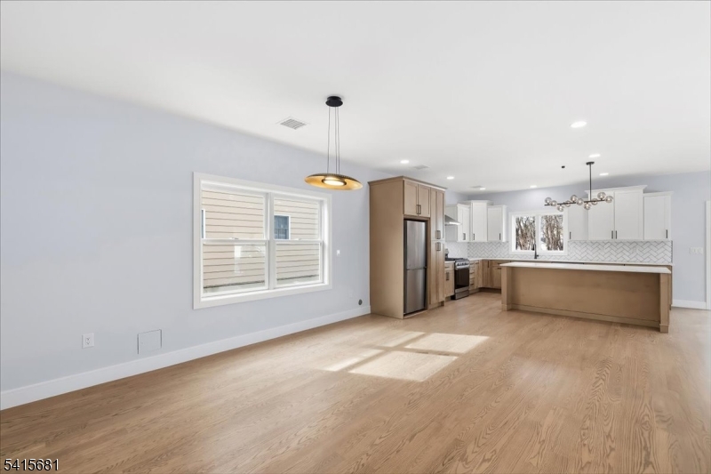 34 Zazzetti Street Waldwick, NJ 07463 - Photo 6 of 48