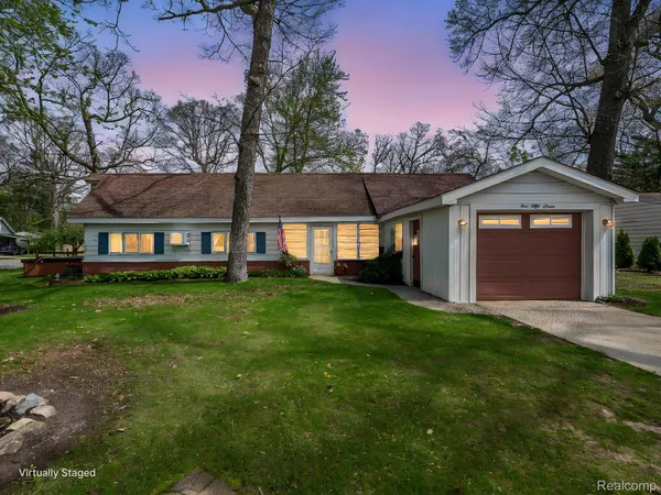 $355,000 | 557 Alfred Street, Brooklyn, MI 49230