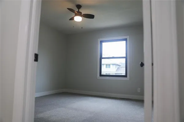 $334,900 | 4801 Northeast Sherwood Drive, Kansas City, MO 64119