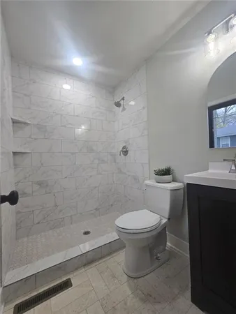 $334,900 | 4801 Northeast Sherwood Drive, Kansas City, MO 64119
