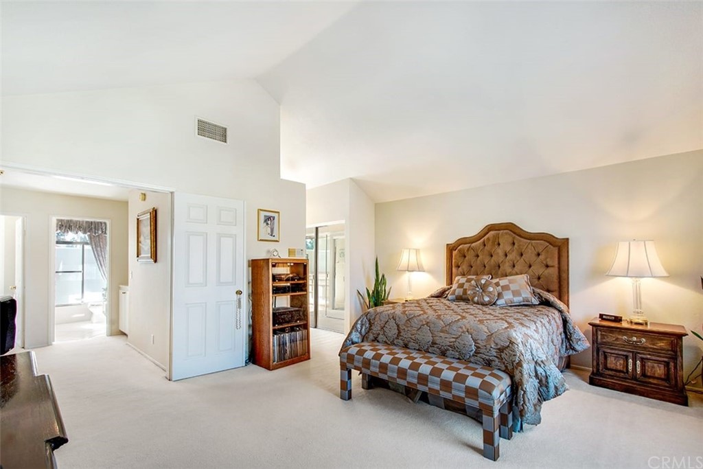 14 Terraza Irvine, CA 92614 - Photo 15 of 31