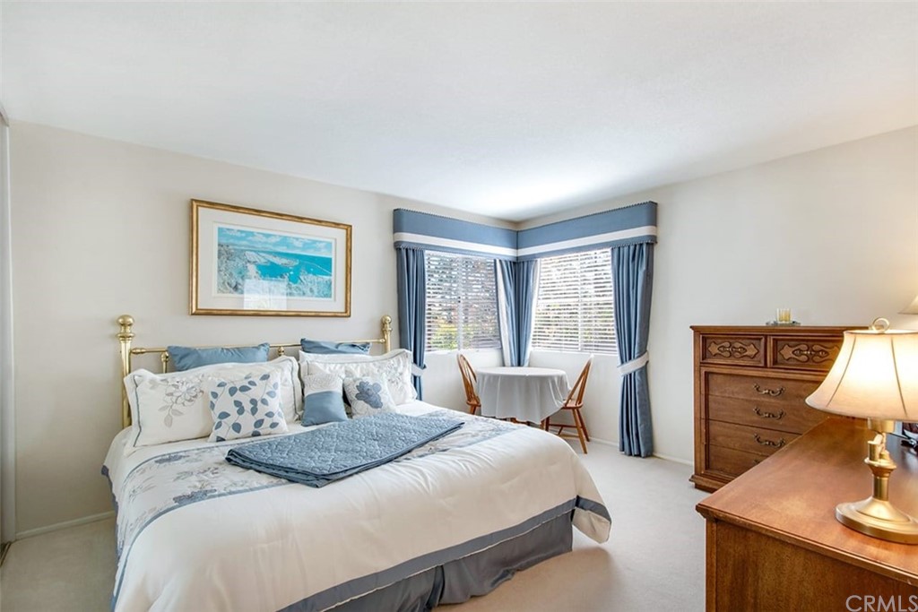 14 Terraza Irvine, CA 92614 - Photo 17 of 31