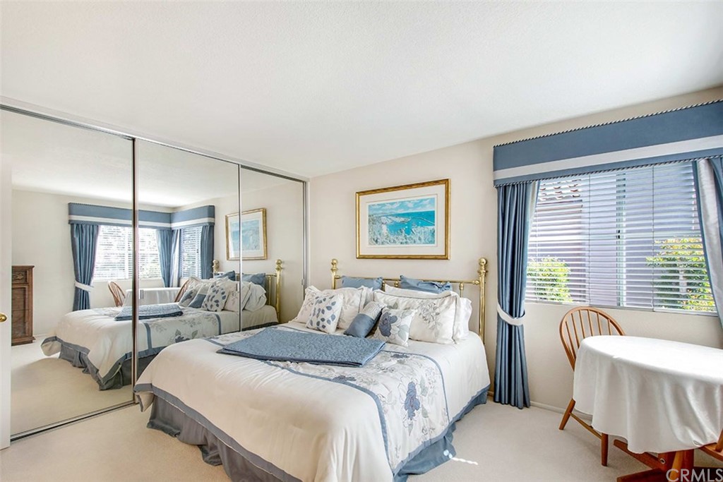 14 Terraza Irvine, CA 92614 - Photo 18 of 31